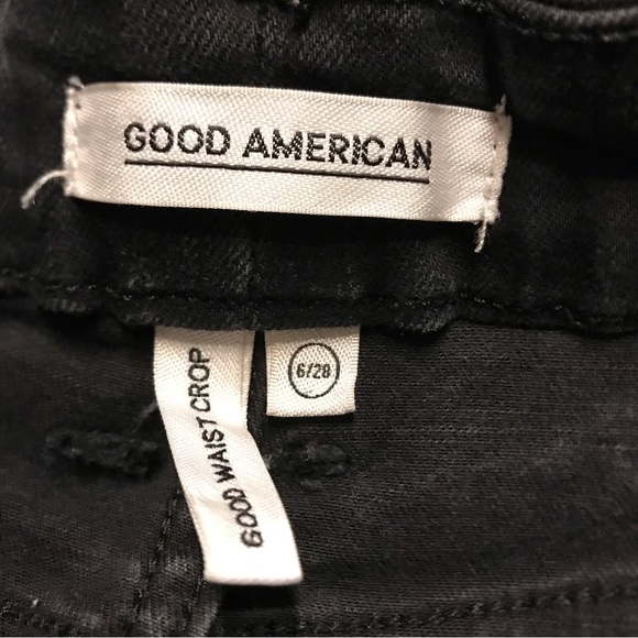 Good American Good Waist Crop Raw Step Hem Black Jean Size 6/28 - Picture 9 of 10